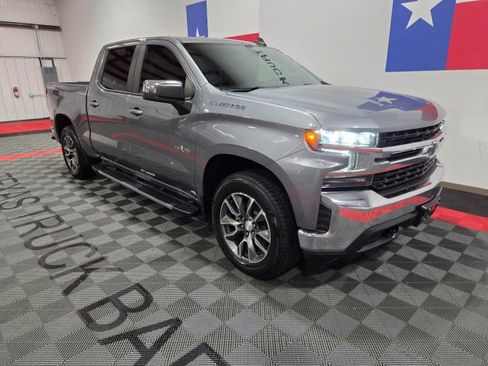 Used 2019 Chevrolet Silverado 1500 LT w/ Texas Edition image 24