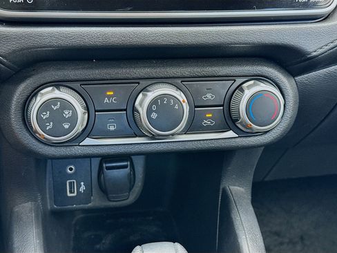 Used 2020 Nissan Versa S image 12