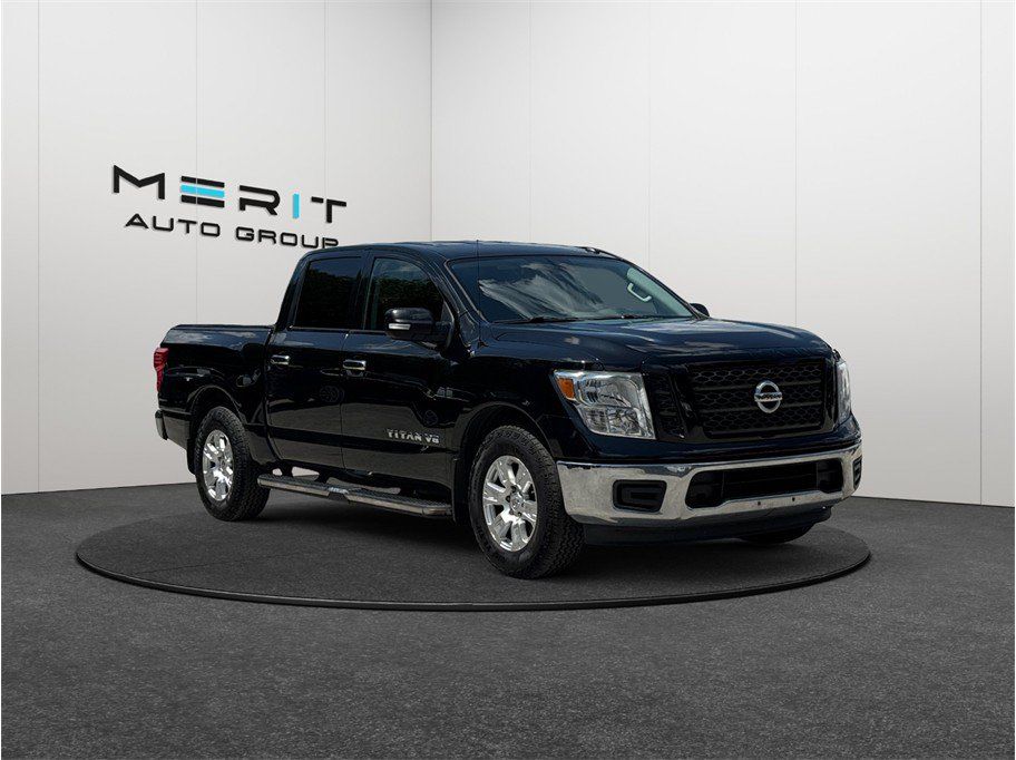 Used 2019 Nissan Titan SV RWD image 1