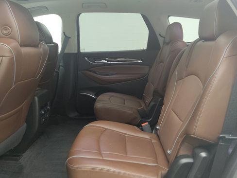 Used 2019 Buick Enclave Avenir w/ Avenir Technology Package AWD/4WD image 18