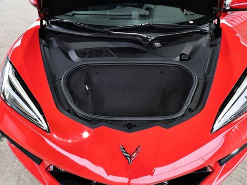 Used 2021 Chevrolet Corvette Stingray Coupe w/ Engine Appearance Package image 66