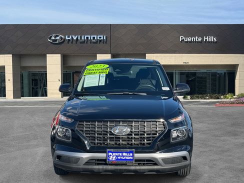 Certified 2023 Hyundai Venue SE image 2