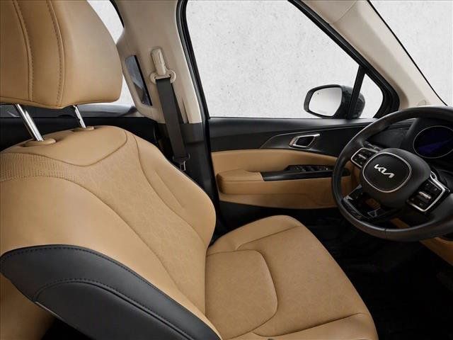 Used 2024 Kia Carnival LX FWD image 10