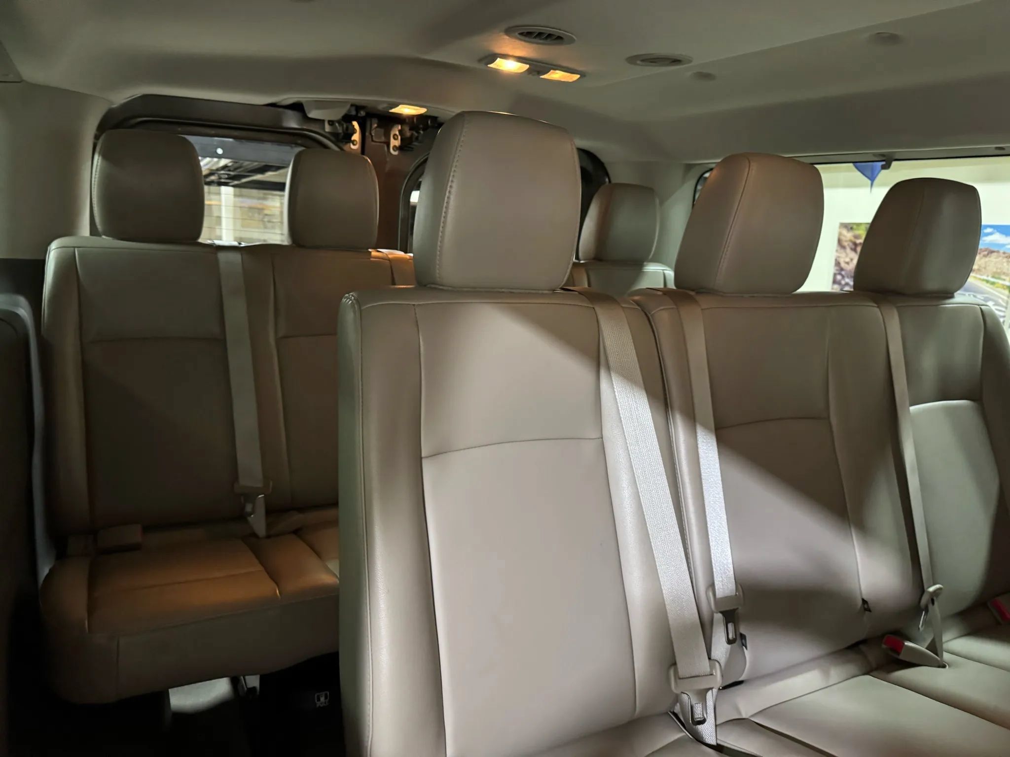 Used 2018 Nissan NV 3500 SL RWD image 32