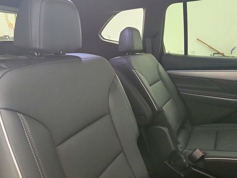 Certified 2025 Buick Enclave Preferred image 26