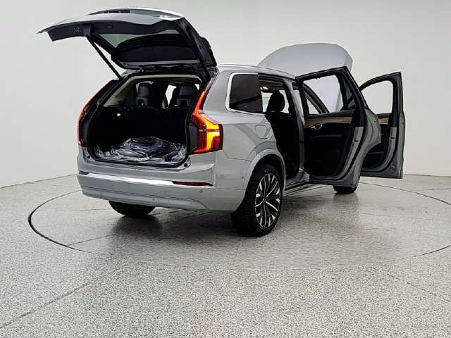 New 2027 Volvo XC90 B5 Plus AWD/4WD image 11