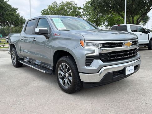 Used 2025 Chevrolet Silverado 1500 LT w/ Z71 Off-Road Package AWD/4WD image 6