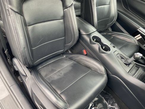 Used 2024 Ford Mustang Premium image 8