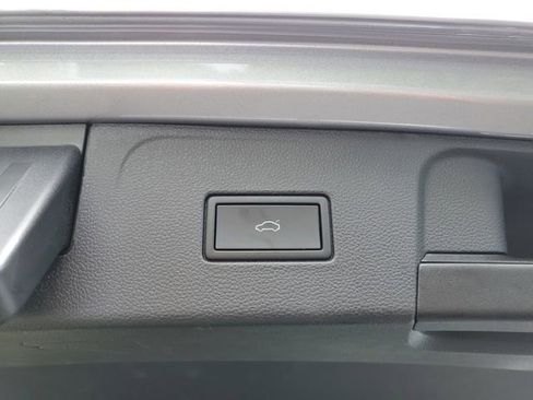 Used 2022 Volkswagen Atlas SE w/ Panoramic Sunroof Package image 7