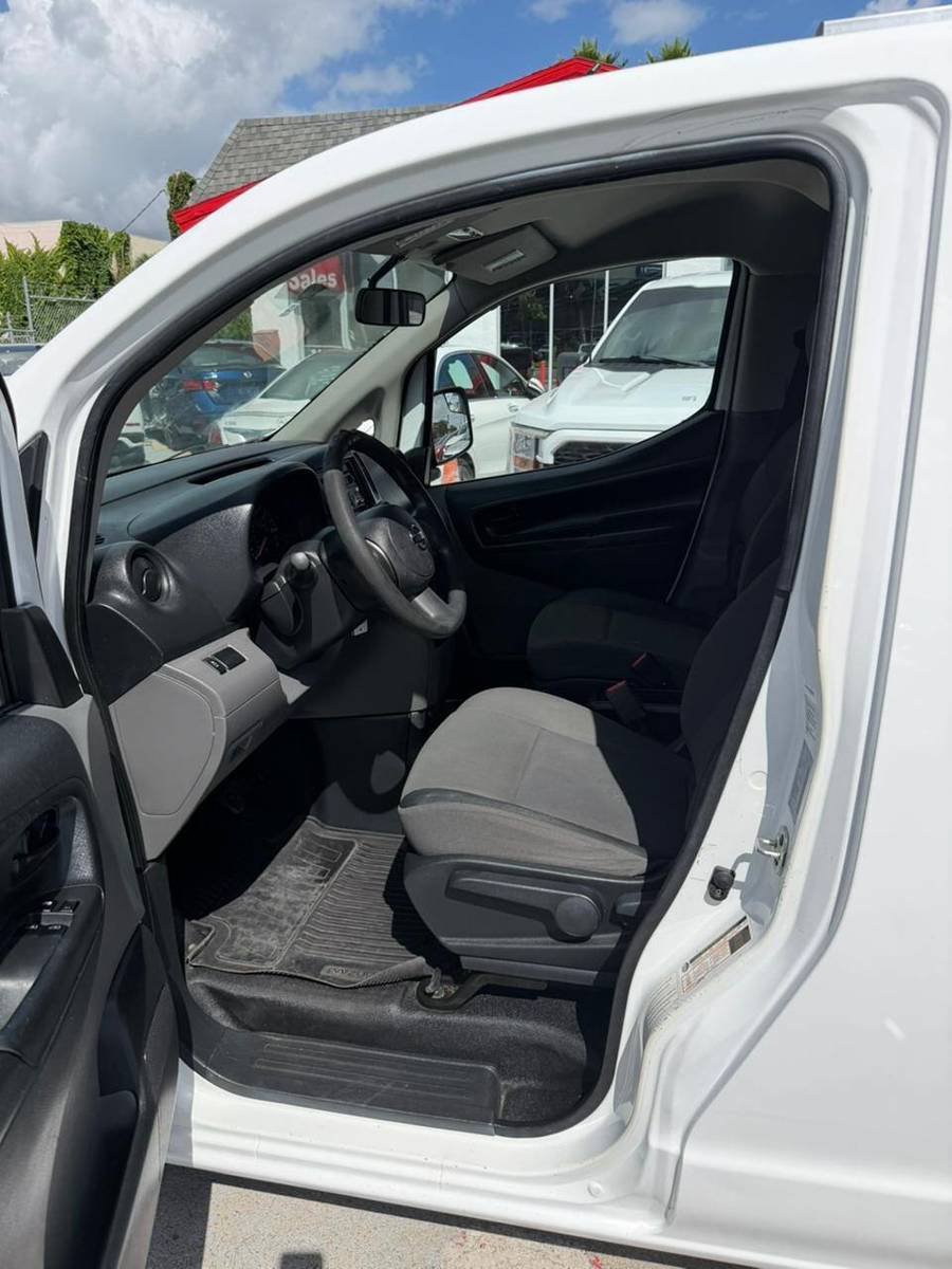 Used 2017 Nissan NV200 S w/ Cruise Control Package FWD image 4