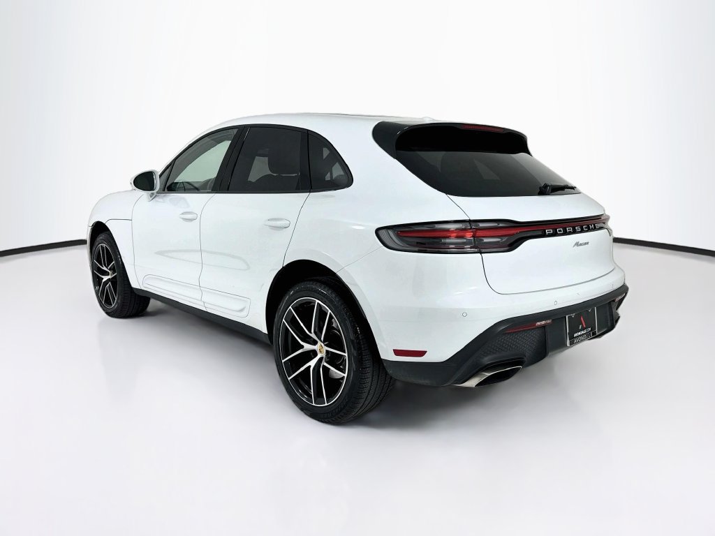 Certified 2023 Porsche Macan Turbo AWD/4WD image 3
