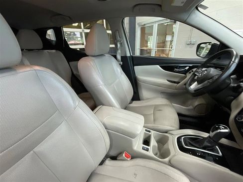 Used 2017 Nissan Rogue Sport SL w/ SL Premium Package AWD/4WD image 27