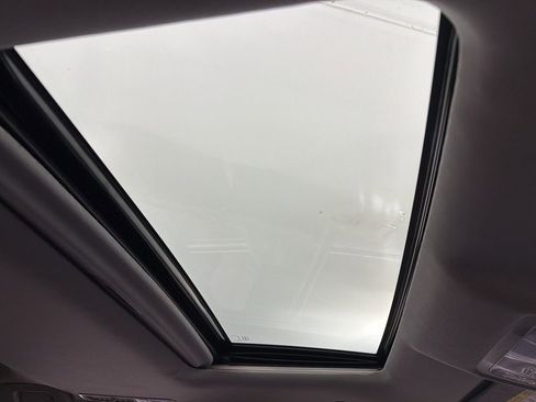 Used 2018 Toyota Highlander Limited image 29