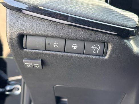 Used 2025 Nissan Kicks SR w/ SR Premium Package image 24