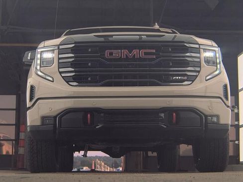 Used 2026 GMC Sierra 1500 AT4 w/ AT4 Premium Package AWD/4WD image 5
