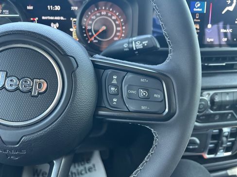 Used 2026 Jeep Gladiator Sport AWD/4WD image 20