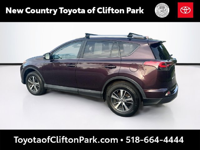 Used 2018 Toyota RAV4 XLE AWD/4WD image 5