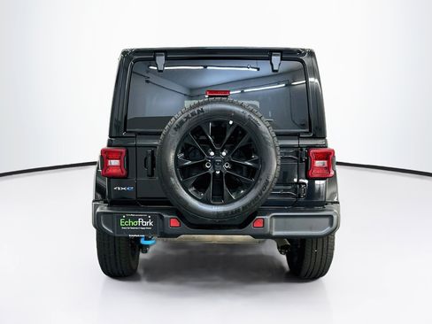 Used 2024 Jeep Wrangler Unlimited Sahara AWD/4WD image 7