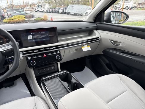 New 2026 Hyundai Tucson Blue SE AWD/4WD image 22