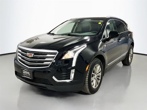 Used 2017 Cadillac XT5 Luxury image 3