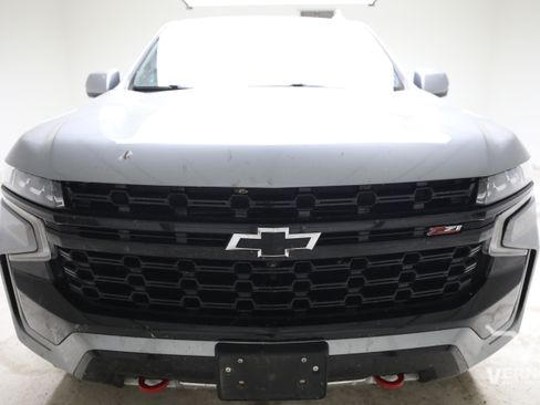 Used 2023 Chevrolet Tahoe Z71 w/ Luxury Package AWD/4WD image 7