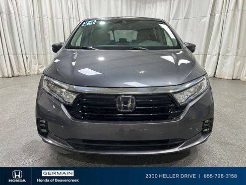 Used 2024 Honda Odyssey Touring image 3