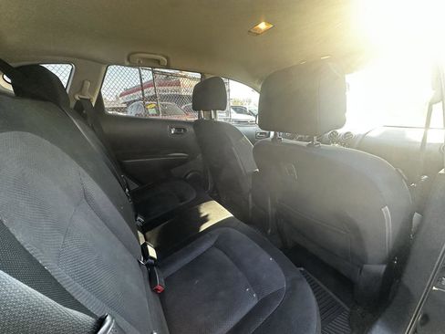 Used 2013 Nissan Rogue S image 25