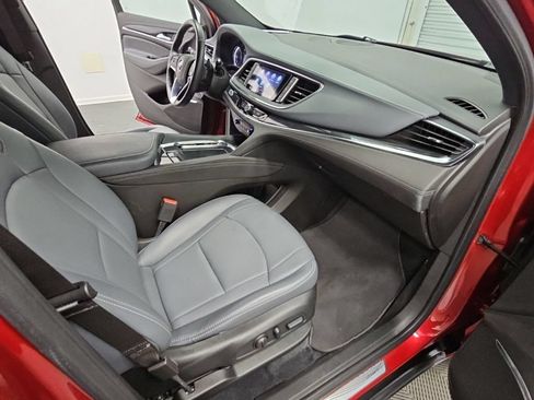 Used 2024 Buick Enclave Essence FWD image 38