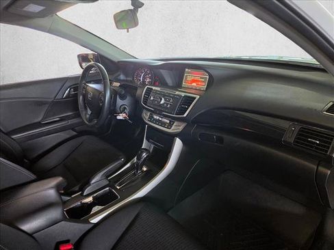 Used 2015 Honda Accord Sport image 18