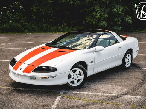 Used 1997 Chevrolet Camaro Z28 w/ Preferred Equipment Group 2 image 8