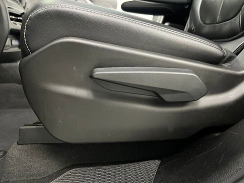 Used 2024 Jeep Grand Cherokee L Limited w/ Luxury Tech Group II image 14