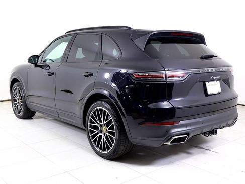 Certified 2022 Porsche Cayenne AWD/4WD image 3