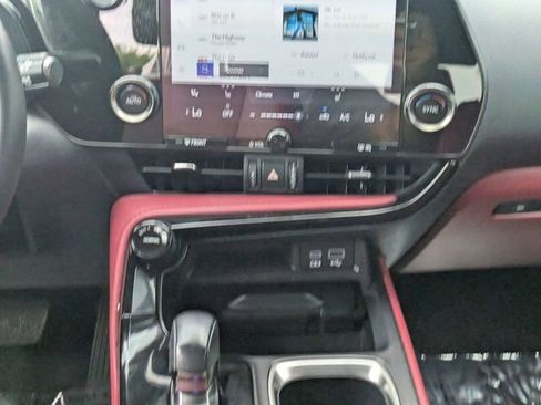 Used 2024 Lexus NX 250 FWD w/ Towing Package (2000 Lbs) image 15