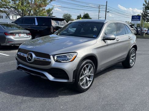 Used 2021 Mercedes-Benz GLC 300 4MATIC image 5