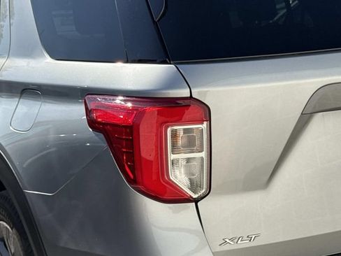 Certified 2023 Ford Explorer XLT w/ Equipment Group 202A AWD/4WD image 5