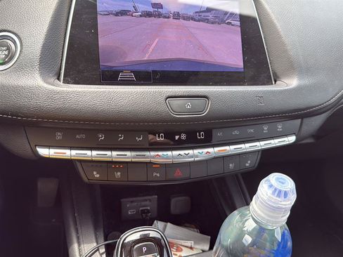 Used 2020 Cadillac XT4 Premium Luxury FWD image 5