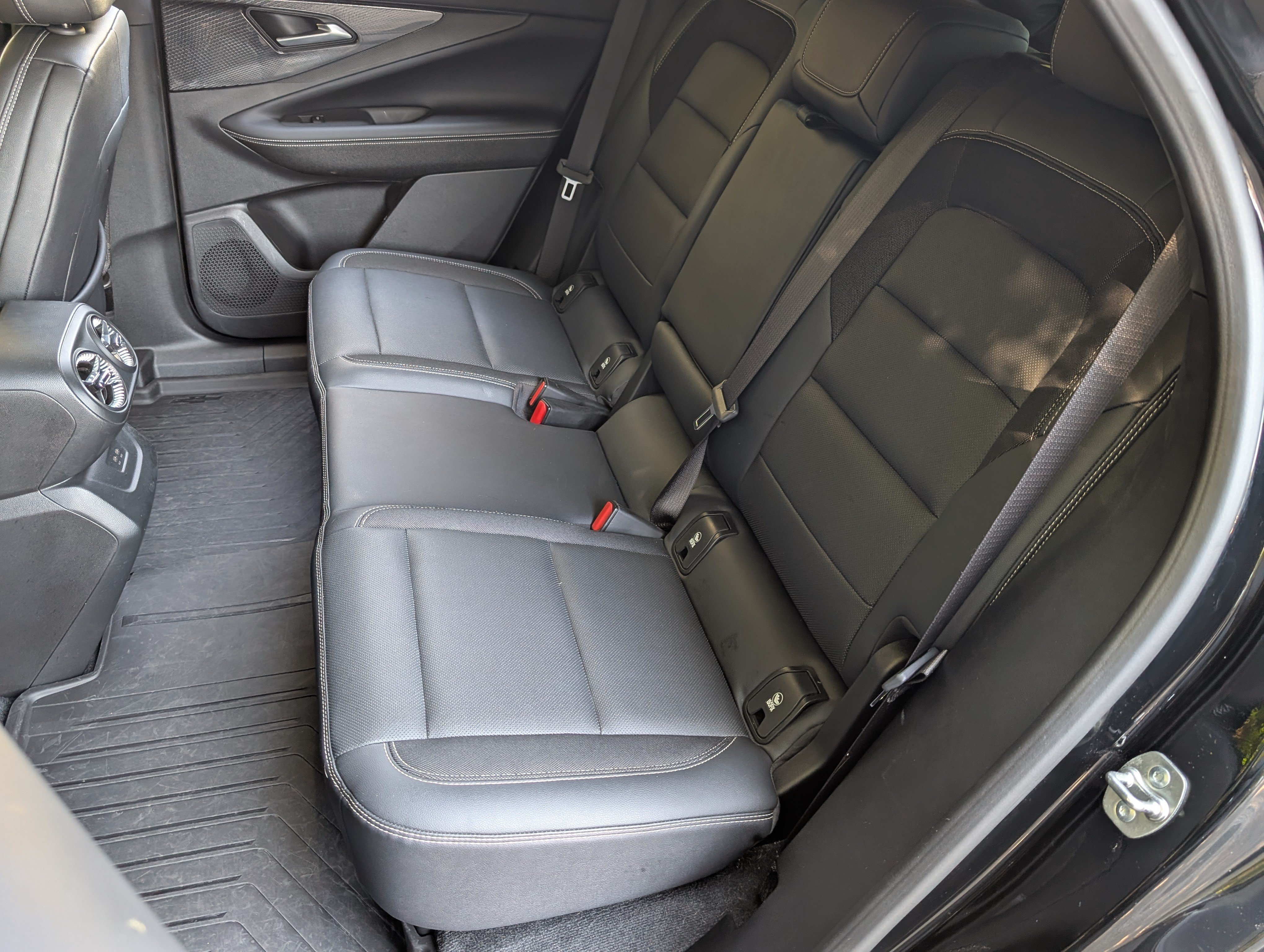 Used 2024 Chevrolet Blazer EV LT AWD/4WD image 17