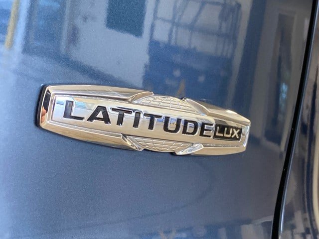 Used 2022 Jeep Cherokee Latitude Lux AWD/4WD image 8