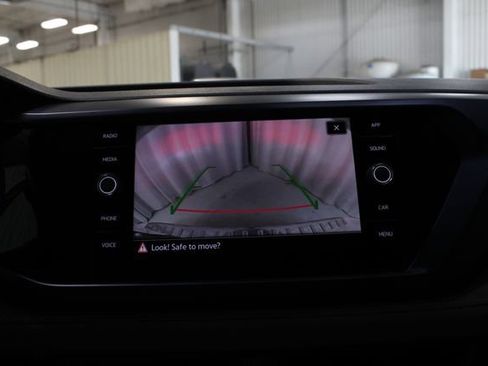 Used 2024 Volkswagen Taos SE AWD/4WD image 4