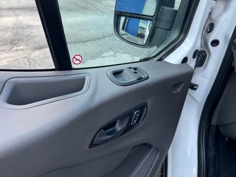 Used 2022 Ford Transit 250 XL w/ Exterior Upgrade Package image 13