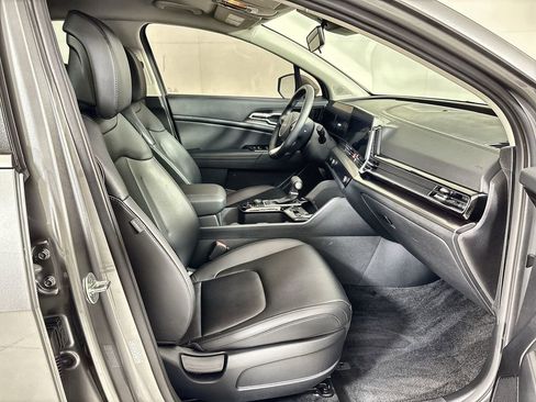 Used 2024 Kia Sportage EX FWD image 25