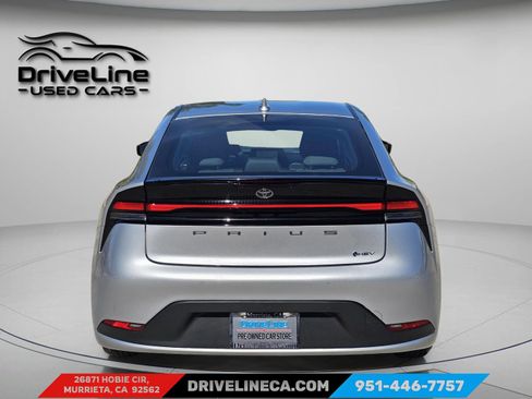 Used 2025 Toyota Prius LE image 3