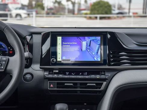 New 2025 Toyota Camry SE FWD image 13