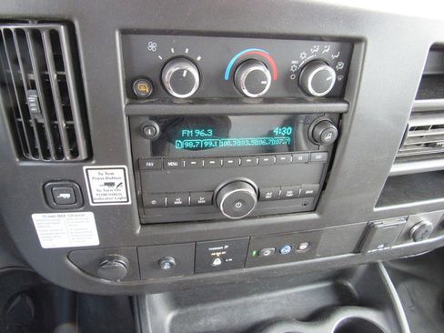 Used 2022 GMC Savana 3500 Extended w/ Power Convenience Package RWD image 35