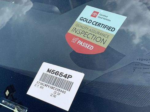 Certified 2025 Toyota RAV4 LE FWD image 37