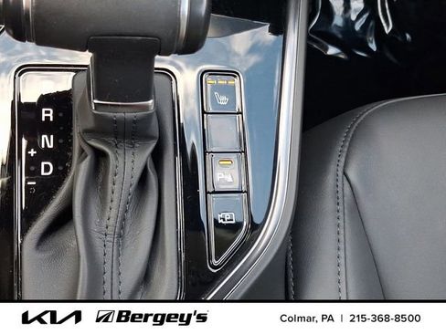 Used 2023 Kia Niro EX image 27