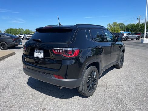 Used 2022 Jeep Compass Latitude AWD/4WD image 40