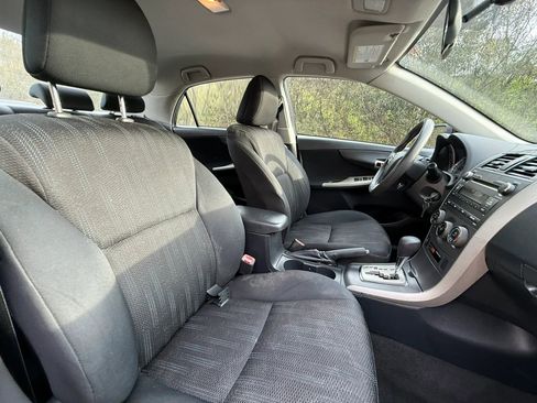 Used 2011 Toyota Corolla S image 16