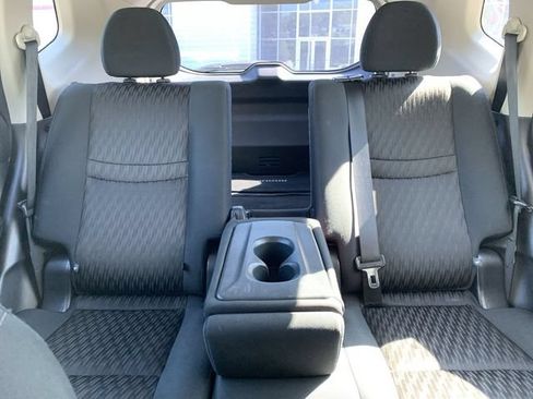 Used 2017 Nissan Rogue S FWD image 29