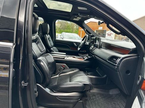 Used 2019 Lincoln Navigator L Reserve image 8